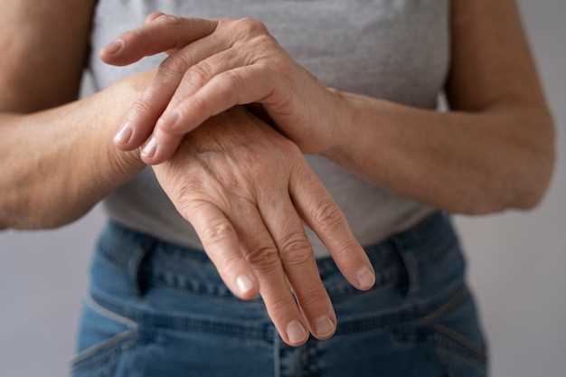 Травмы и повреждения суставов пальцев рук, вызывающие боль при сгибании